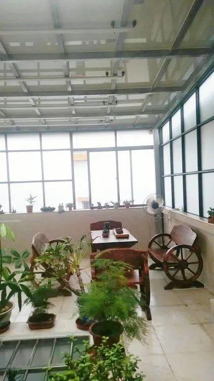還在裝傳統(tǒng)陽光房？太傻了！如今大家都裝這個，美觀、環(huán)保還能賺錢！