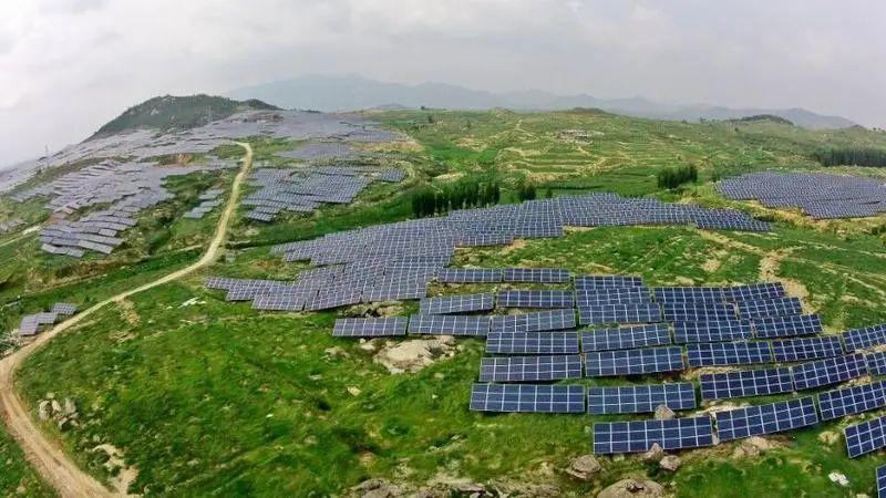 中國(guó)十三省最大光伏電站在這里！欽州康熙嶺的光伏電站能排上號(hào)了嗎？