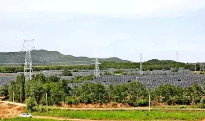 中國(guó)十三省最大光伏電站在這里！欽州康熙嶺的光伏電站能排上號(hào)了嗎？