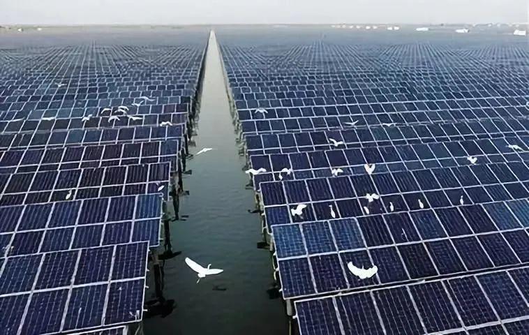 中國(guó)十三省最大光伏電站在這里！欽州康熙嶺的光伏電站能排上號(hào)了嗎？